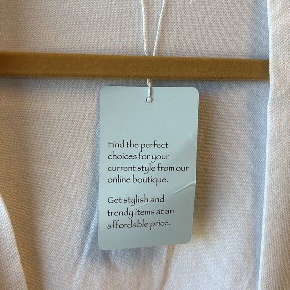 AAMILIFE NWT Women's White Cardigan Sweater - Picture 2 of 5